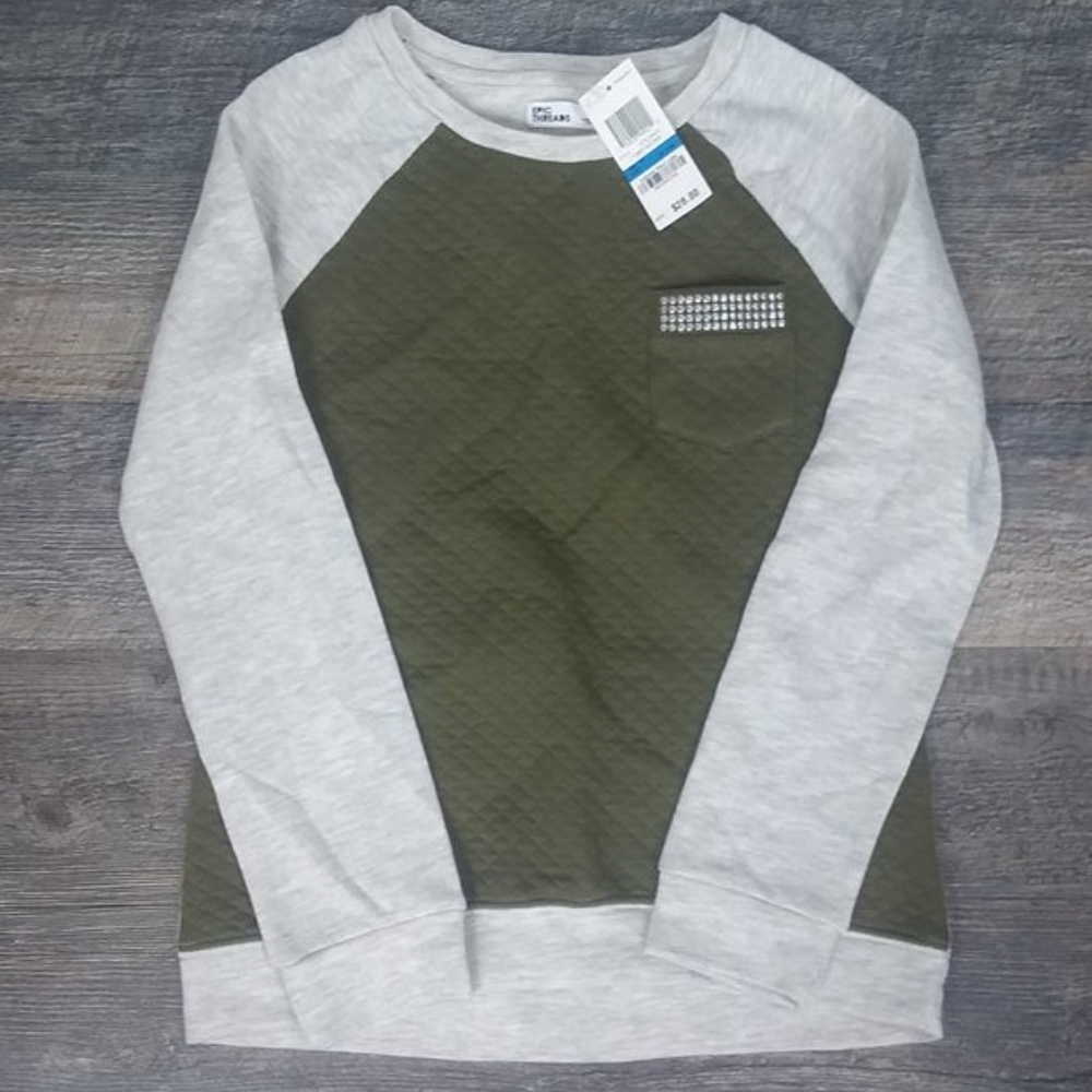 *3 for $20* Epic Threads Long Sleeve Top